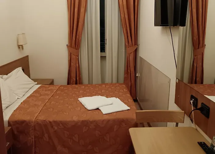 Privato Simone Oda ve Kahvaltı 4*